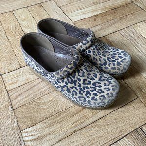 Leopard Print Dansko clogs